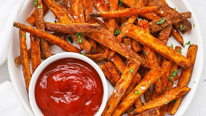 Sweet potato fries with ketchup