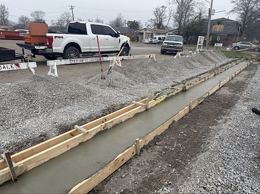 Rootswell has big plans for the future to make good food more accessible in the Delta. Among them is the renovation of J’s Grocery, a locally owned 3,500 sq ft corner store in Clarksdale, MS. The remodeled store will be better equipped to carry fresh, affordable, locally sourced produce. The store is also getting new sidewalks and there are plans to add bike lanes to make it even more accessible to residents.