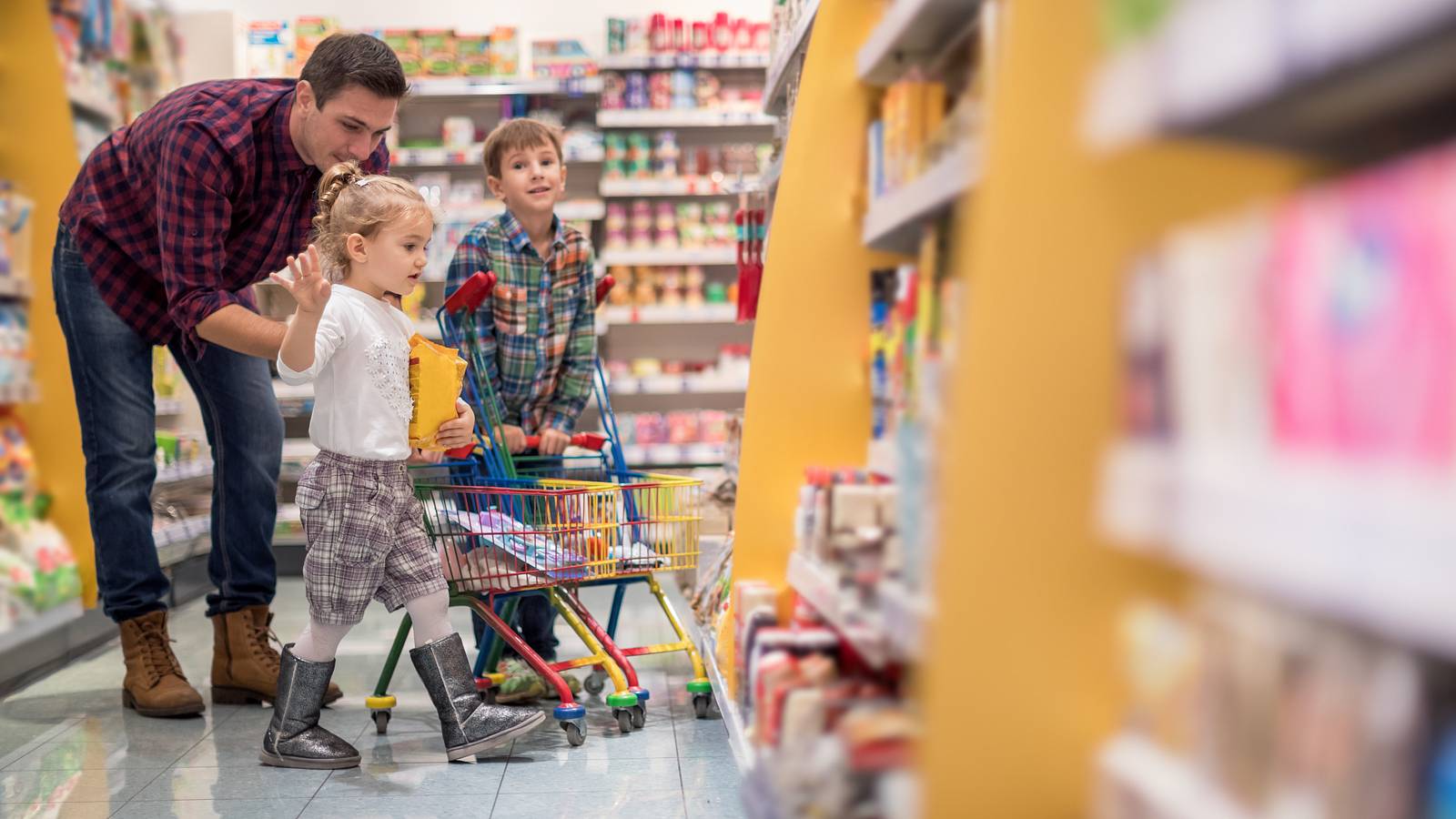 The nation’s top food companies partner with the Partnership for a Healthier America (PHA) to offer healthier foods to consumers and provide access to nutrition information in the marketplace. 
