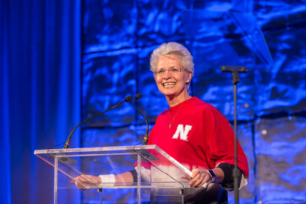Lorna Donatone, CEO, Schools Worldwide & Region Chair, North America at Sodexo Accepts the PHA Partner of the Year Award at the PHA Fit to Celebrate Gala.