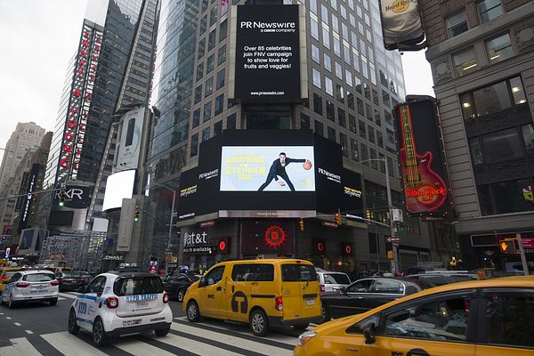 Times Square ad with Stephen Curry for Partnership for a Healthier America's FNV initiative. 