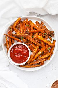 Sweet potato fries with ketchup