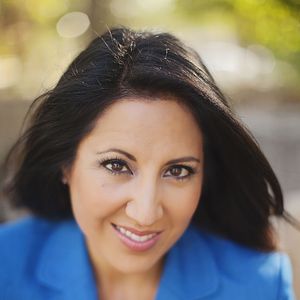 Headshot of Lisa Roberson, National Director of Wellness and Sustainability at Morrison. 