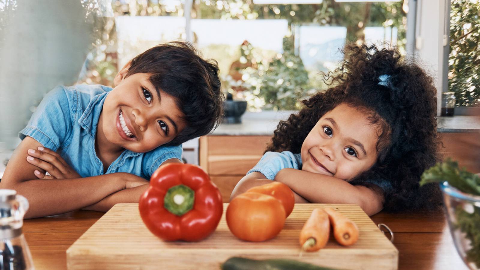 Kids with veggies