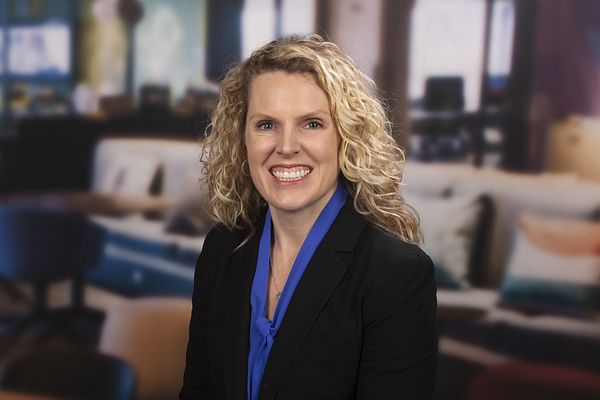 Katherine Jenezon Headshot